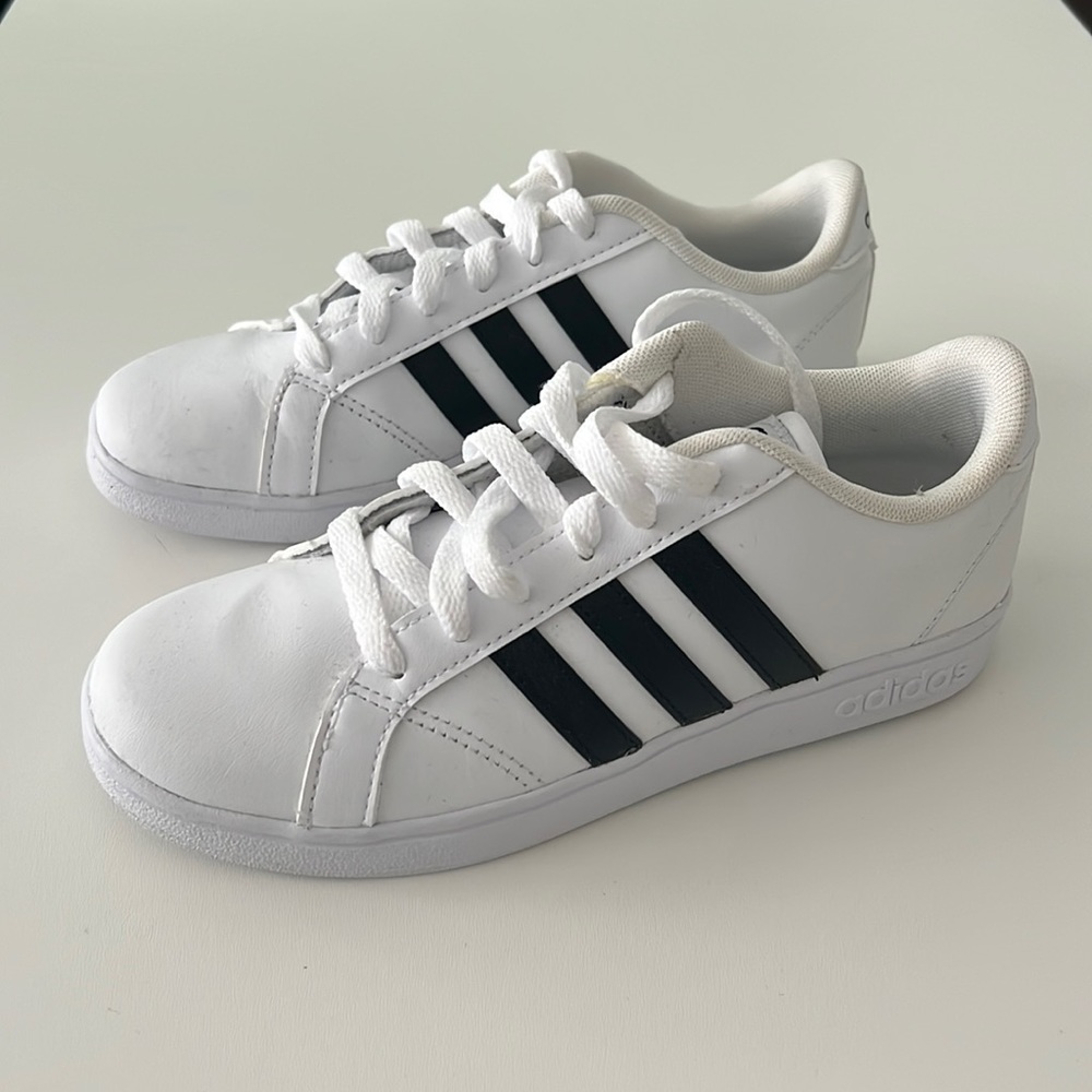 Black and white tennis Adidas for girls